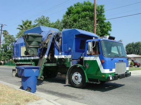Eco-friendly waste disposal with skip hire services